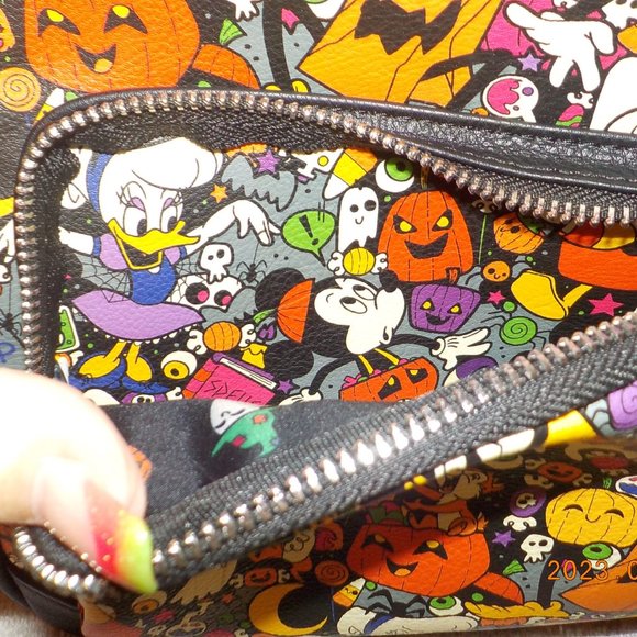 2022 Disney Parks Loungefly Mickey & Friends Halloween Mini Backpack NWOT - Picture 8 of 8